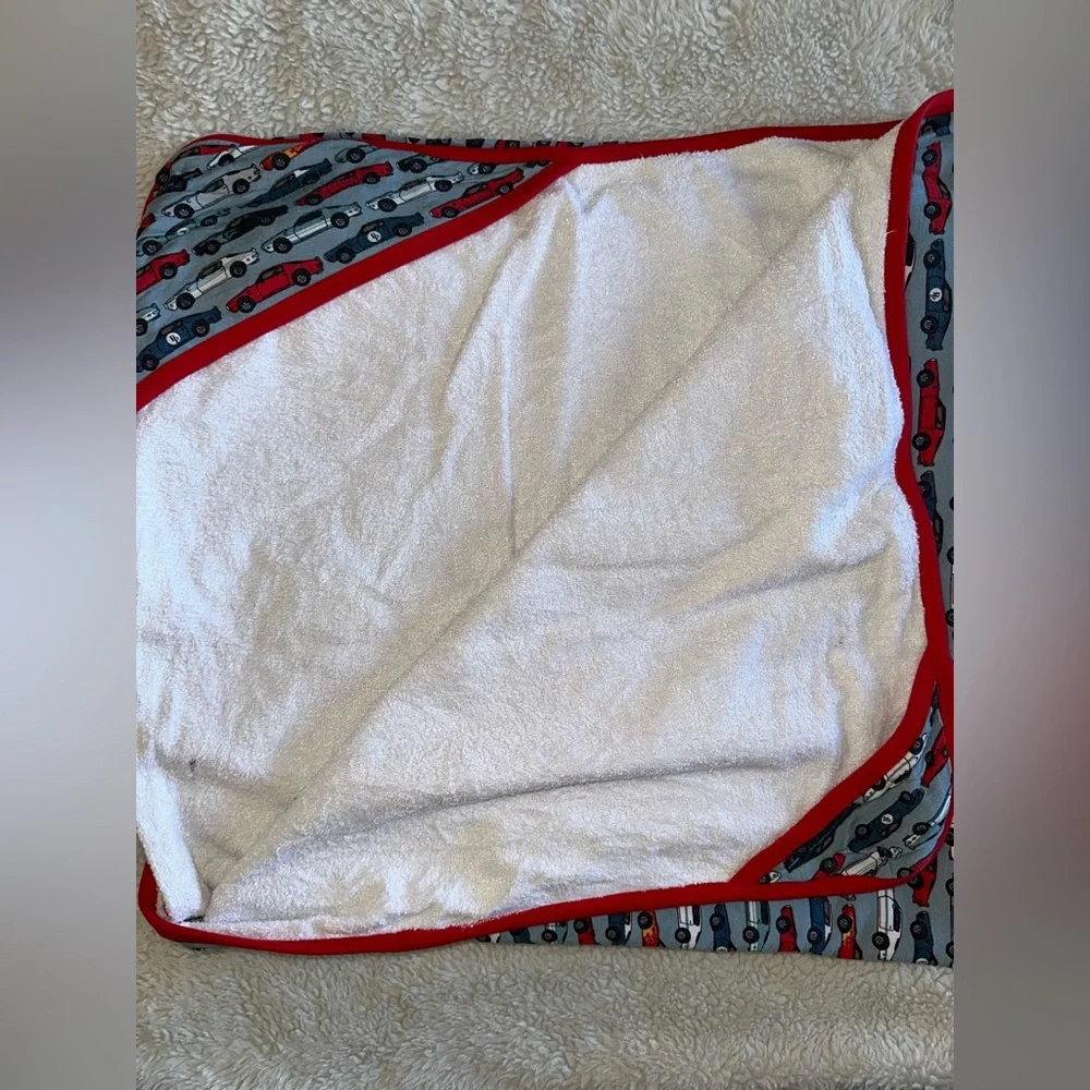 Posh Peanut Hooded Towel